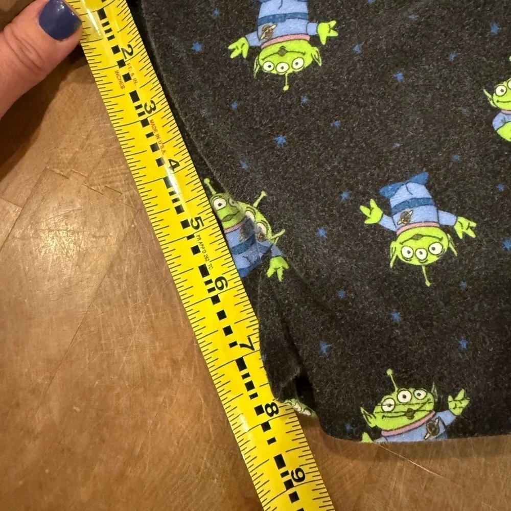 Disney Pixar Toy Story Black and Green Alien Pajama Set Shorts &Tank Top Sz 2X - Picture 8 of 16